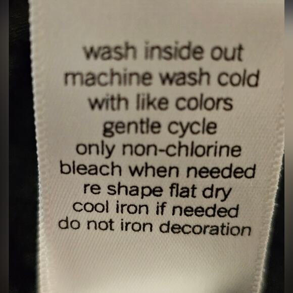 APT 9 Elbow Length Top with Gold Toned Accents Dripping into a Gray on Front OX - Picture 5 of 8